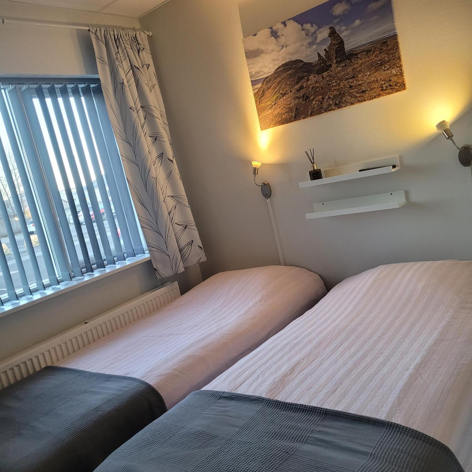 B&B Guesthouse - Bed And Breakfast Keflavik Centre المظهر الخارجي الصورة